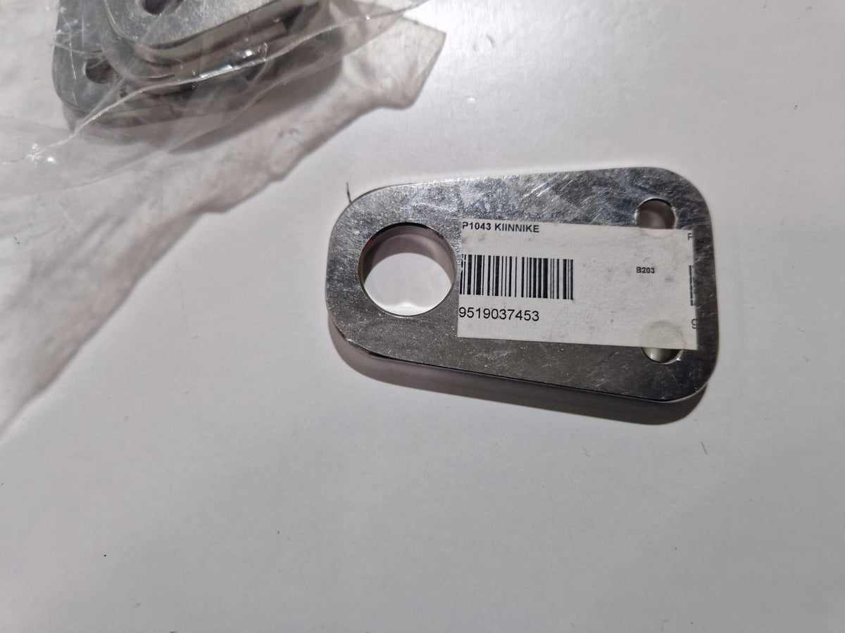 Kinnitus ST125–ST130
