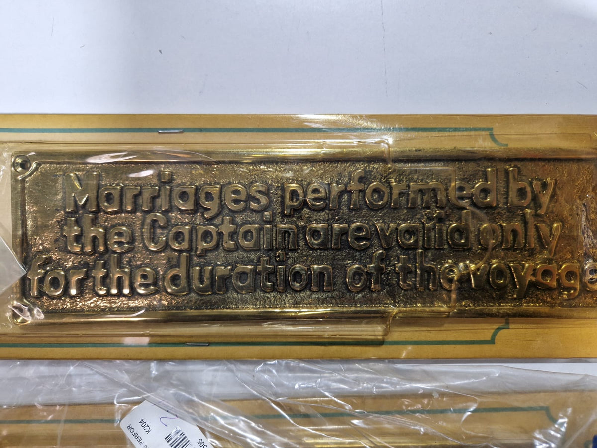 Messingsilt "Marriages performed..."