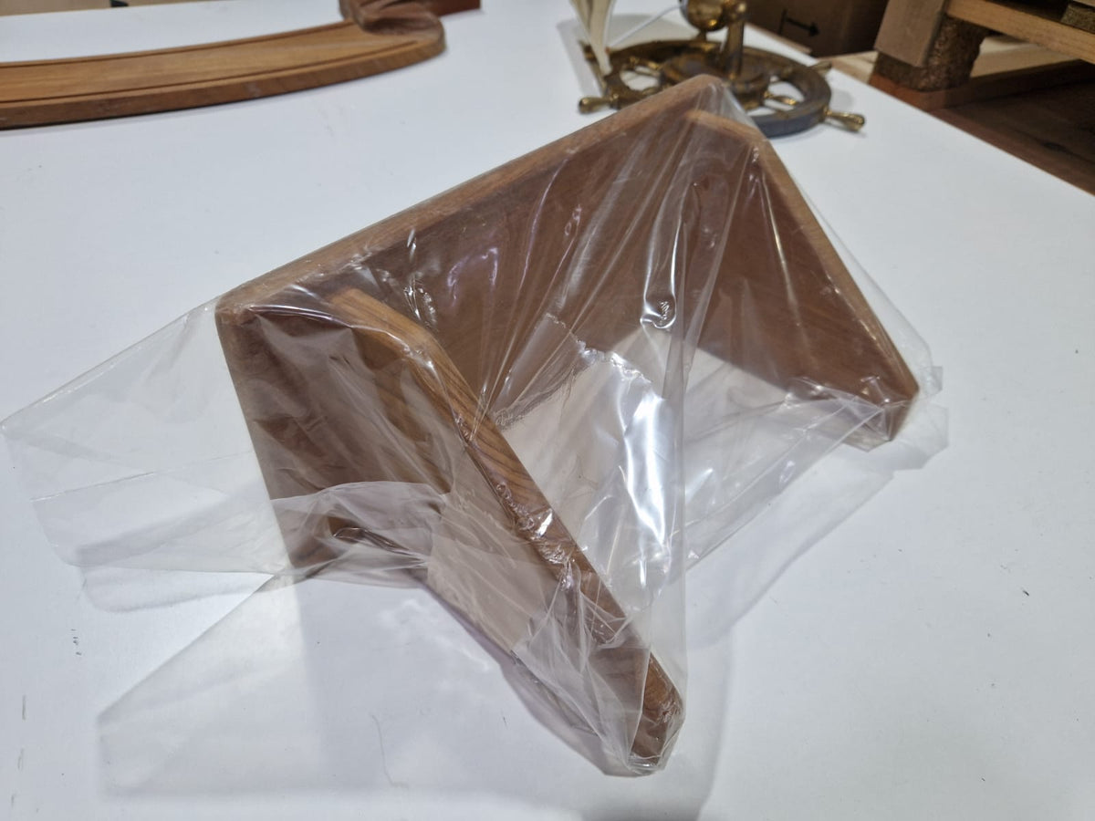 Tiikpuust riiul 320x180 mm