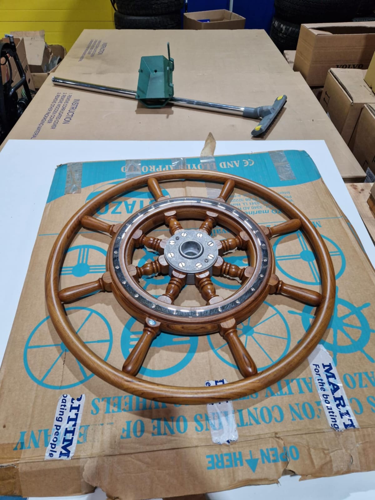 Maritim tiikpuust rool