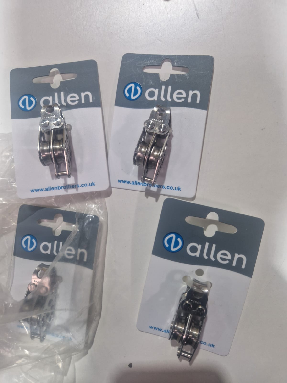 Allen A4669 16 mm topeltplokk beketiga
