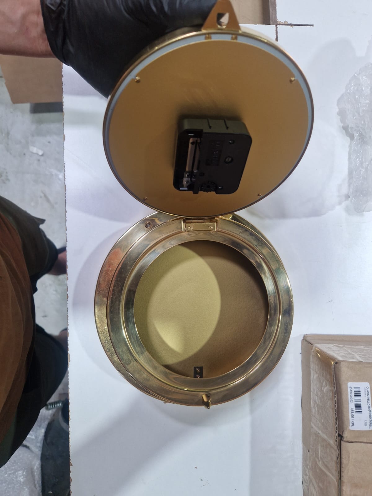 Quartz raadiosektoritega kell 1650MSFS